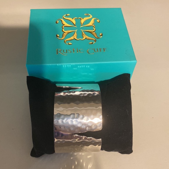 Rustic cuff - Picture 2 of 3